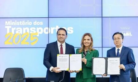 Brasil e China firmam parceria para corredor ferroviário